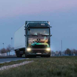 Con el camión eléctrico eActros 600, Mercedes-Benz Trucks busca un récord mundial Guinness