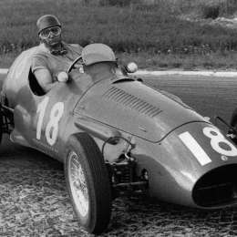 El recuerdo de la Fórmula 1 a Juan Manuel Fangio por los 75 años