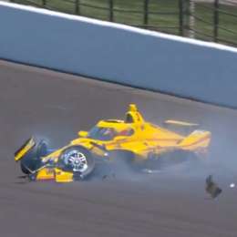 IndyCar: durísimo accidente de Scott McLaughlin en el inicio del domingo en Indianápolis