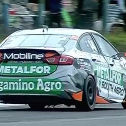 TN APAT: ¡A tres ruedas! Así quedó el auto de Castellano tras el accidente con Risatti en las Series de la Clase 3