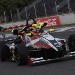 Fórmula Nacional: Álvarez Castaño ganó una carrera con varias alternativas en Buenos Aires