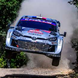 WRC: Ogier lidera en Cerdeña luego de un viernes cambiante