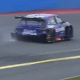 TC2000: la ajustada salvada de Tiago Pernía para evitar un golpe en Rosario