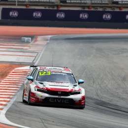 TCR World Tour: Montenegro fue protagonista en los entrenamientos de Valencia