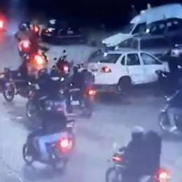Choque múltiple: un muerto y seis heridos por el impacto de un auto contra una caravana de motos en Mar de Plata.