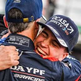 TC2000: el emotivo abrazo entre Leonel y Tiago Pernía tras el 1-2 en la clasificación