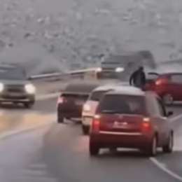 Impactante choque múltiple por la nevada en las Altas Cumbres