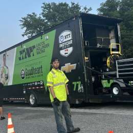 IndyCar: el principio de incendio que sufrió el semi del Juncos Hollinger Racing tras la carrera en Iowa