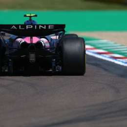 ¿Quién es el dueño de Alpine?