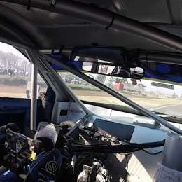 TC2000: así fue el duelo Vivian-Rossi en 9 de Julio desde adentro