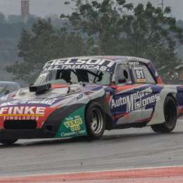 Espectacular: rompió su parabrisa y llegó al podio: “Fue una carrera de supervivencia”