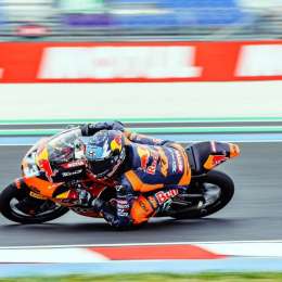 Moto3: Perrone finalizó segundo tras un final para el infarto en el GP de Hungría