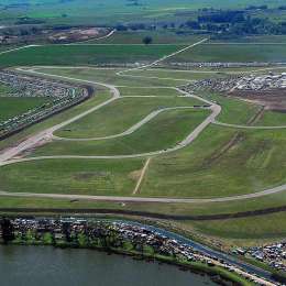 El autódromo de Olavarría recibió la visita de Roberto Argento