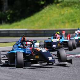 F4 CEZ: Gino Trappa llegó sexto en la primera carrera del fin de semana en Brno