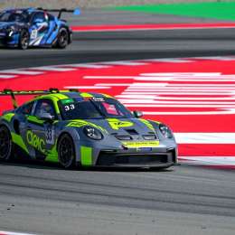 GT Cup Europe: Viel Bugliotti fue de menor a mayor y cerró un sólido viernes en Barcelona