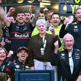 F1: la emocionante reacción de la abuela de Verstappen por su victoria en Bakú