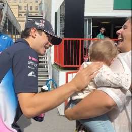 F1: el tierno momento que protagonizó Colapinto con la hija de Julia Ballario previo al inicio del GP de Azerbaiyán