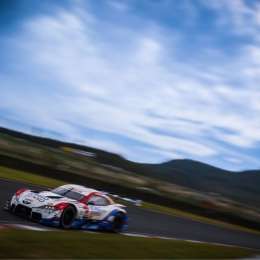 Super GT: Fenestraz empujó, pero cruzó la bandera a cuadros 12° en Autopolis