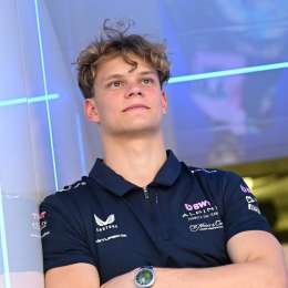 F1: Aron, “emocionado” por volver a manejar el A525: “Estoy muy agradecido al equipo”
