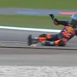 Moto3: una caída complicó el viernes de Valentín Perrone en el GP de Malasia