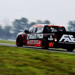 TC Pick Up: Canapino ganó en una atípica final bajo la lluvia en La Plata