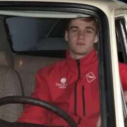 El emotivo saludo de Nico Varrone a Maradona arriba de su primer auto 0km