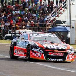 TC: Canapino le ganó el duelo a Rossi y se quedó con la primera serie en Paraná