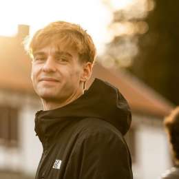 F2: Nicolás Varrone visitó la sede del Van Amersfoort Racing y ultima los detalles para los tests en Abu Dhabi