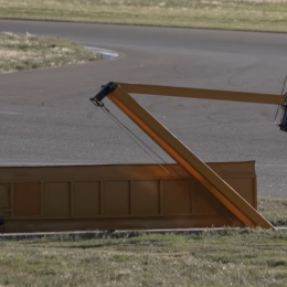 ¿Cómo funciona el ingenioso sistema de semáforos del autódromo de Toay?