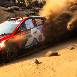 WRC: Adrien Fourmaux lideró la jornada en Arabia Saudita y la lucha por el título se pone al rojo vivo