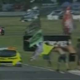 TC: ¡Un peligro! El público invadió la pista y hubo bandera roja en la clasificación