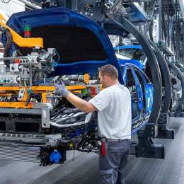 La producción de autos cayó un 19% en noviembre en Argentina