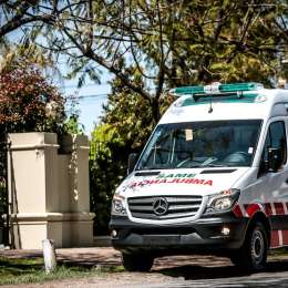 Accidente fatal en Nueva Pompeya: murió un motociclista luego de chocar contra un camión
