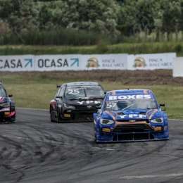 ¿Qué indicaciones reciben los pilotos en las curvas?