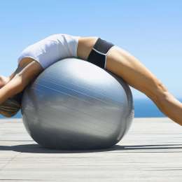 Salud y bienestar: 5 estiramientos clave para resetear tu cuerpo tras un día de estrés