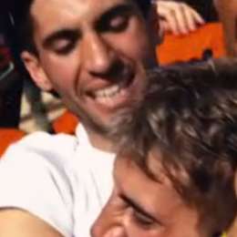 De campeón a campeón: el emocionante abrazo entre Kevin y Luciano Benavides al ganar el Dakar 2026