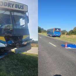 Un motociclista murió en un choque contra un colectivo