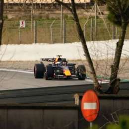 F1: Ferrari y Red Bull fueron los únicos que giraron en la sesión matutina en Barcelona