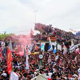 ¡Pasión por el TC! La dura travesía en bicicleta de un hincha para llegar a la primera fecha en El Calafate