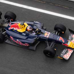 F3: Mattia Colnaghi completó el segundo día en Barcelona en el puesto 16