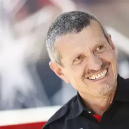 De la F1 a Moto3: Guenther Steiner logró su primer podio como director gracias a Valentín Perrone