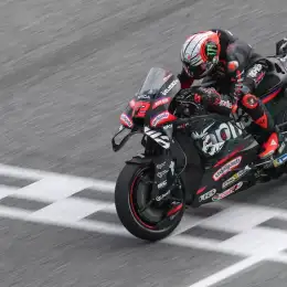 MotoGP: Bezzecchi ganó en Tailandia y Ducati se quedó sin podio tras el abandono de Márquez