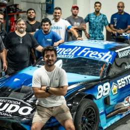 TC: ¡Al detalle! La indumentaria de Trosset que sobrevivió al incendio del Mustang