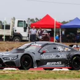 TC: Fritzler y un sábado complicado con el Mercedes en Viedma: "No tuvimos un buen día en general"