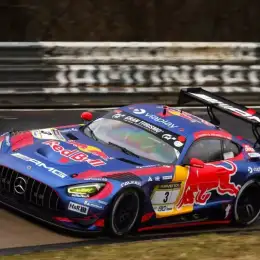 Max Verstappen arrasó en el Nordschleife de Nürburgring y ganó con un Mercedes