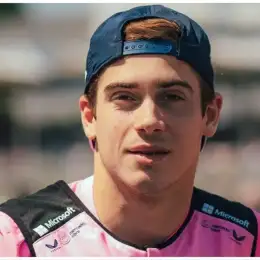 Franco Colapinto y un tierno momento con una bebé que se volvió viral en Japón