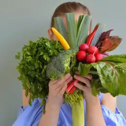 Salud y bienestar: mitos y verdades científicas de la nutrición basada en plantas