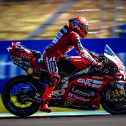 MotoGP: Marc Márquez sufrió una dura caída, se recuperó y volvió a pista para meterse dentro del top diez