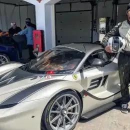 La historia del mecánico argentino en el mundo de alta gama