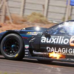 ¿Cómo funciona la tuerca central de los neumáticos en el TC?